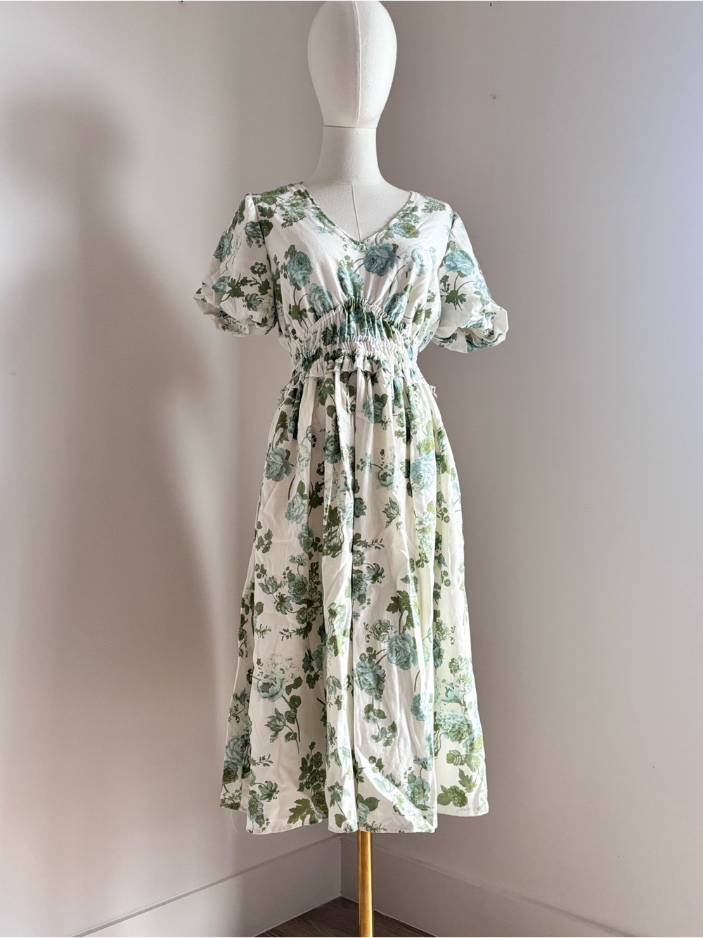 White and Green Floral Midi Dress with Smocked Waist - Picture 3 of 7
